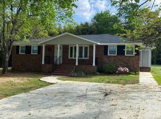 102 McDowell St, Great Falls, SC 29055