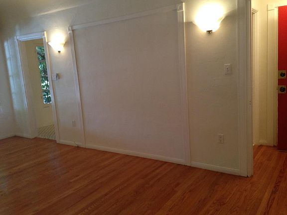 5th image of 802 N Sweetzer Ave APT 103