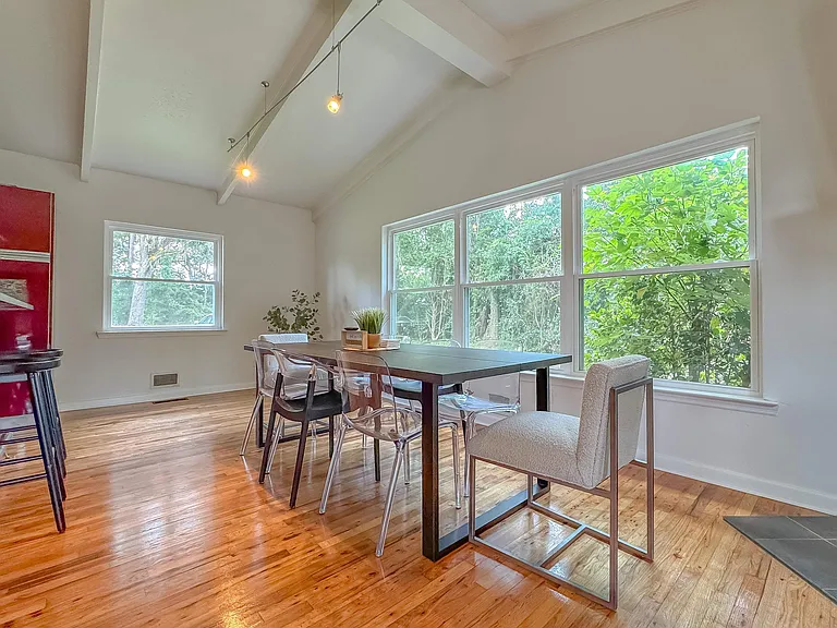 1044 Seminole Dr — Photo 30