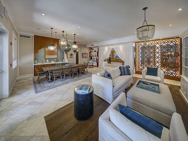 Solle Davie Luxury Apartments — Photo 11