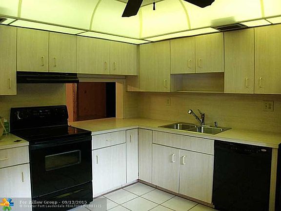 4th image of 4950 E Sabal Palm Blvd APT 104