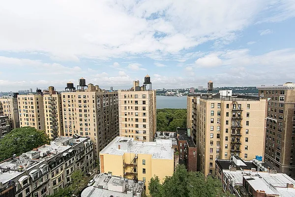 Sold by Remax Real Estate Professionals | media 36