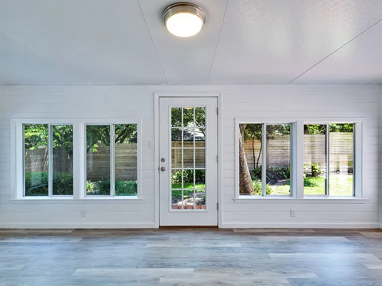 2815 Inridge Dr — Photo 16