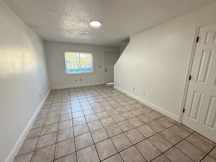 137 Garden Dr — Photo 5