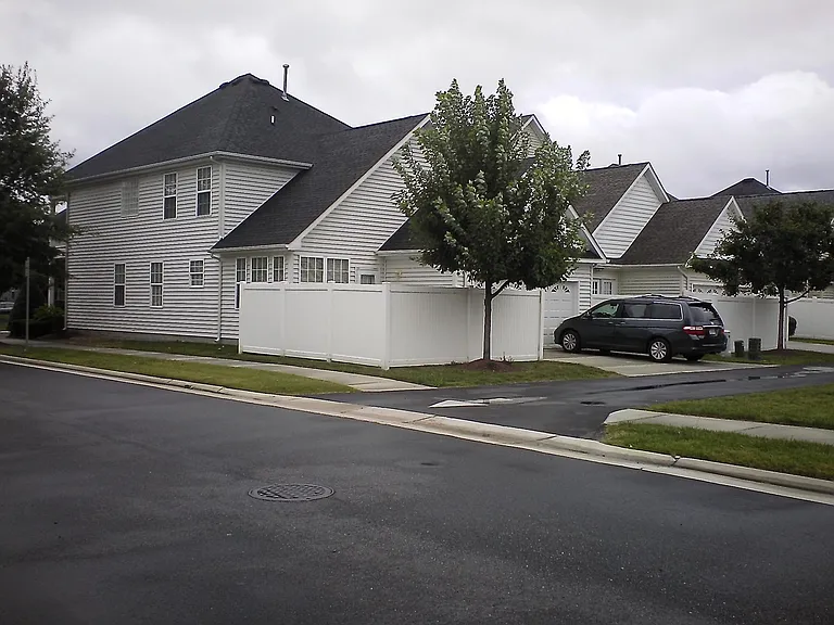 3933 Runey Dr — Photo 3