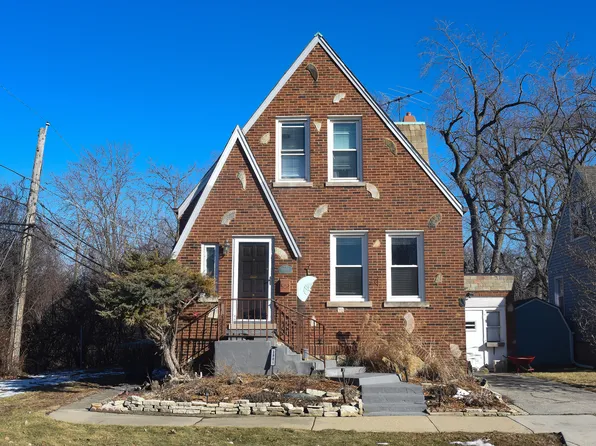 3901 Custer Ave, Lyons, IL 60534