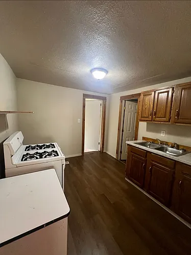 217 Smith St Photo 1