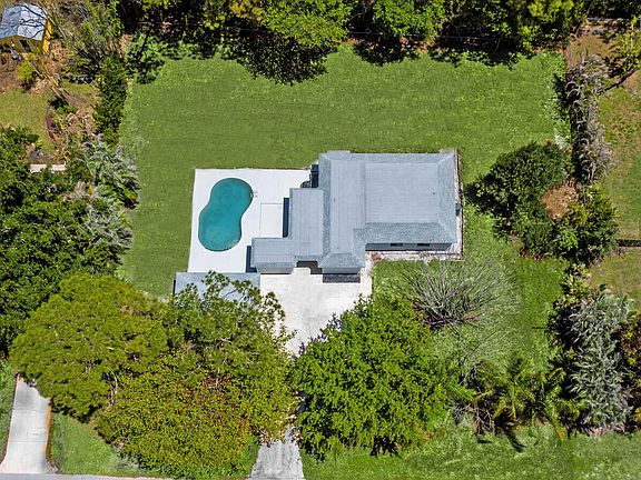 2nd image of 8587 SW 18th Avenue