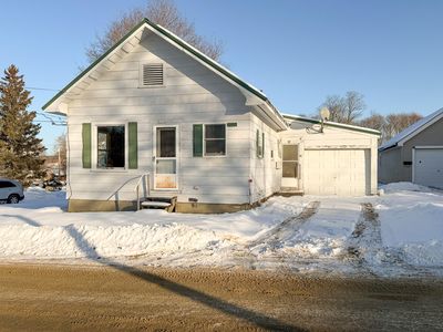 10 Lindsay Street, Lincoln, ME, 04457