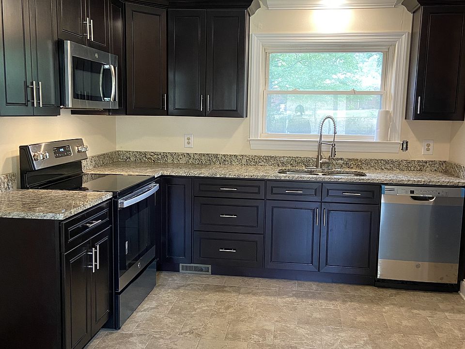 1st image of 108 Robin Ln