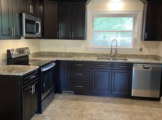 108 Robin Ln, Rossville, GA 30741