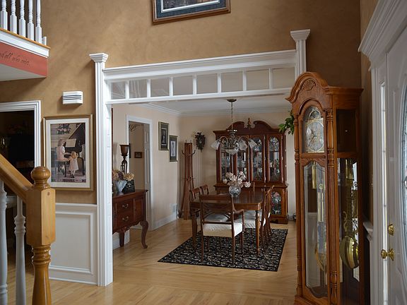 3rd image of 17330 Valley View Dr