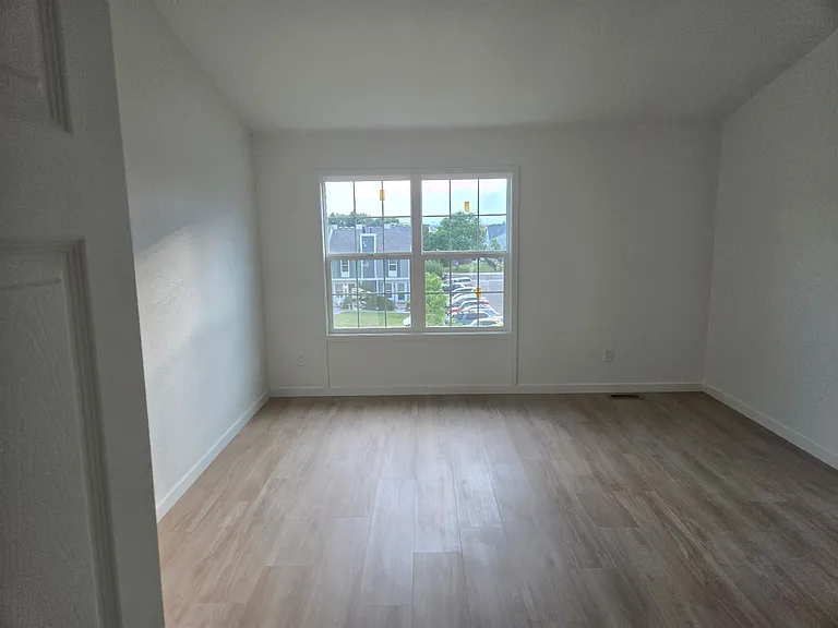 10764 Foxwood Ct — Photo 4
