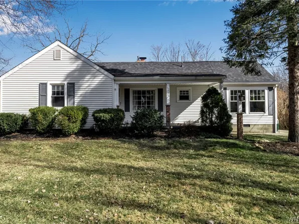 6525 Versailles Rd, Lake View, NY 14085