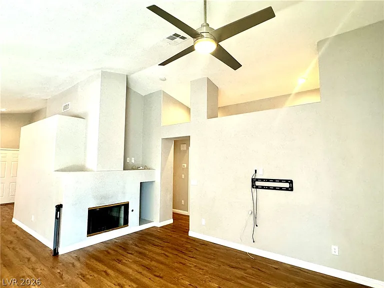 10224 Desert Wind Dr — Photo 8