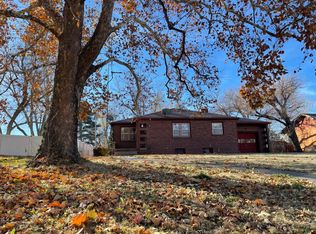 811 W 5th St, Larned, KS 67550