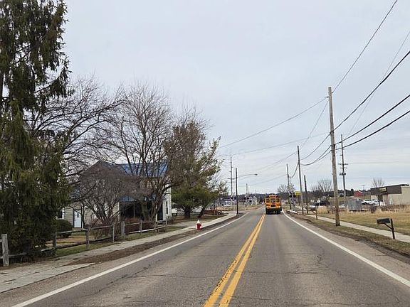 4th image of 317 N Main St