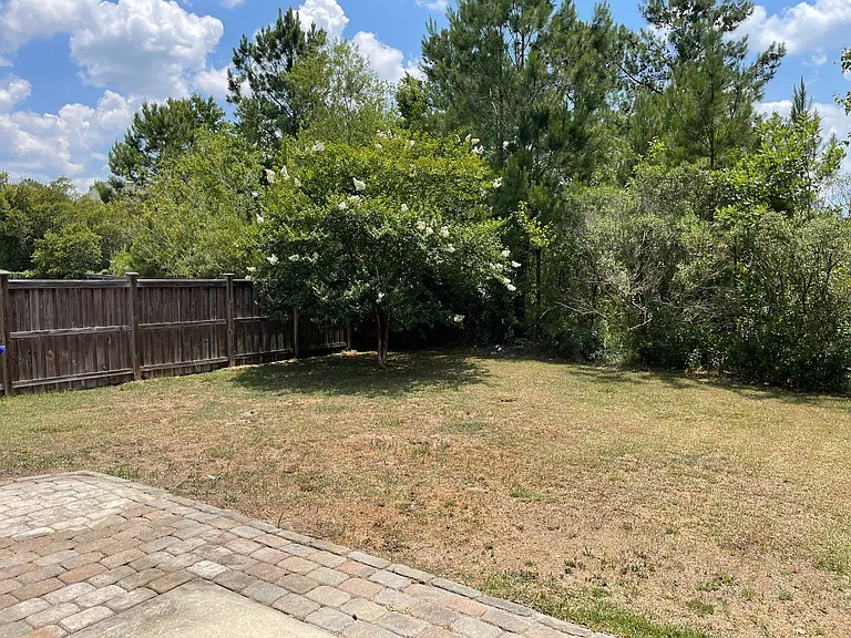4019 Darrow Dr — Photo 32
