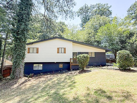 4th image of 4038 Tifton Dr