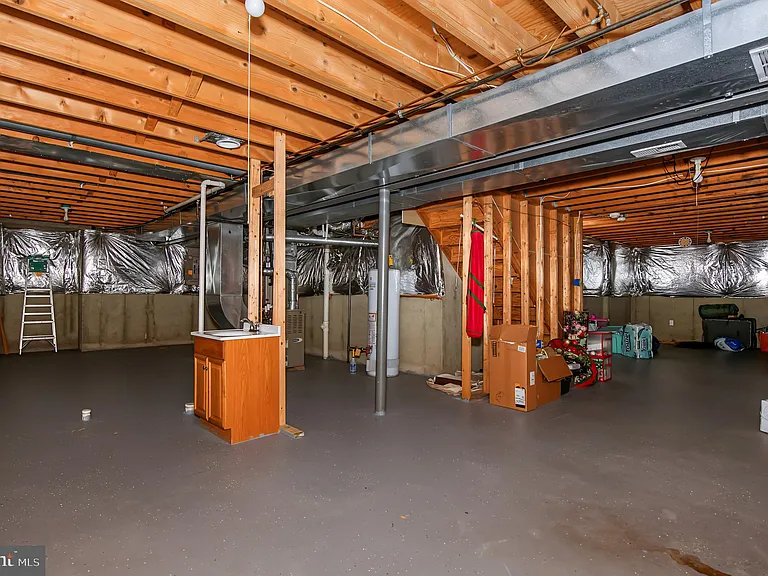 12952 Old Plains Rd — Photo 36