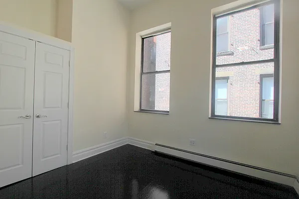 Rented by Julien Aractingi, LREB | media 23