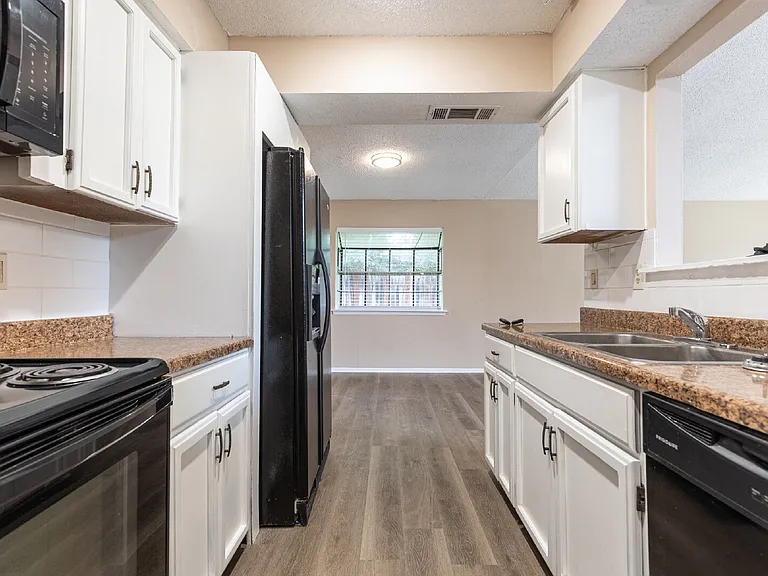 5814 Pineway St — Photo 14
