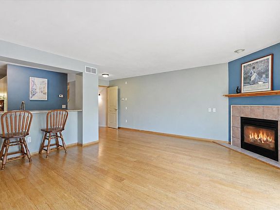 5th image of 5462 Coachman Pl