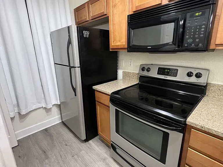 2508 SW 35th Pl #P93 — Photo 7