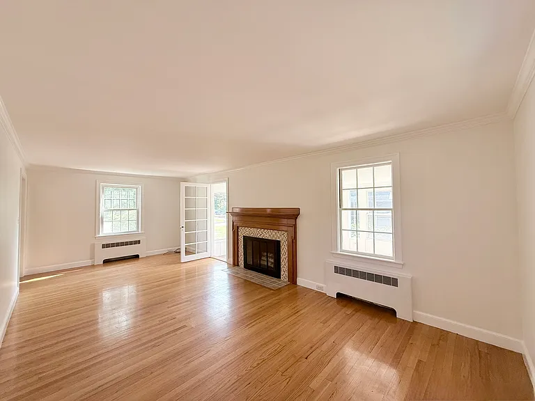 16 Pine St — Photo 7
