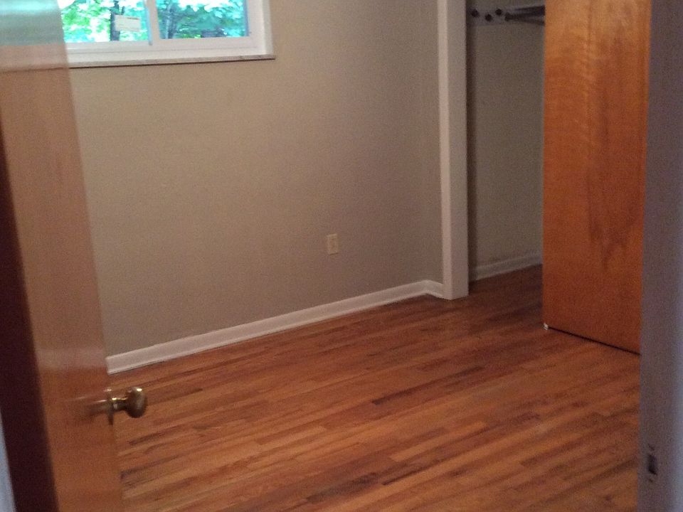 Bed room