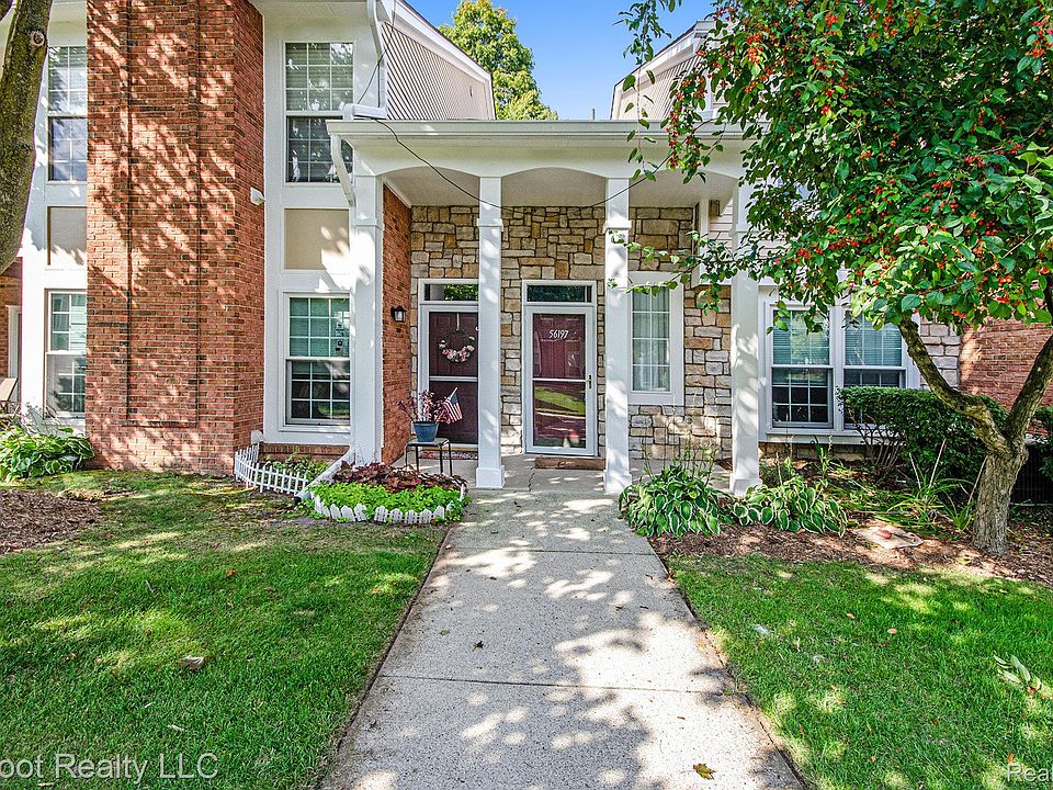 1st image of 56197 Troon Dr N