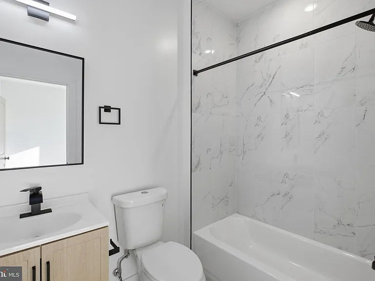 2322 N 5th St #C — Photo 6