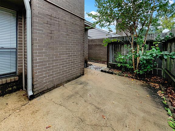 4th image of 2849 Panagard Dr #40