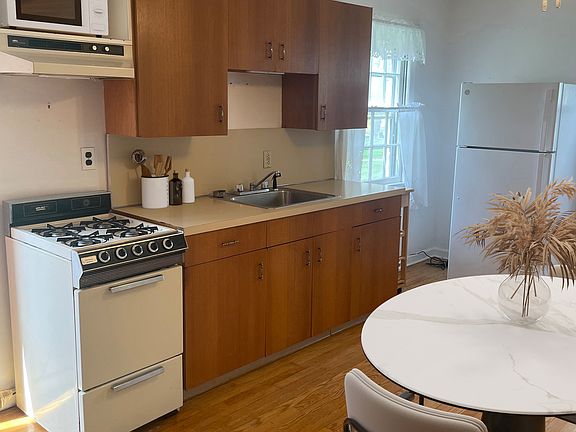 Kitchen area with table