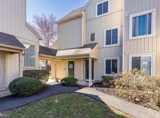 128 Woodlake Dr, Marlton, NJ 08053