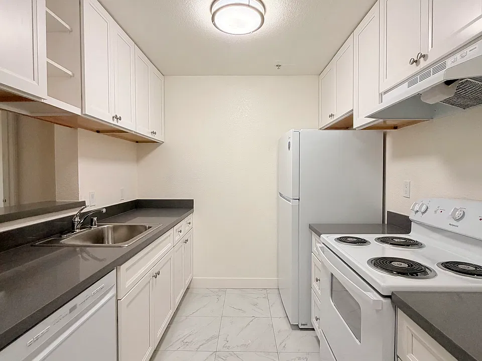 Spinnaker Pointe