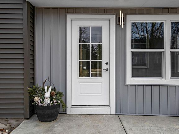 2nd image of 732 7th Street