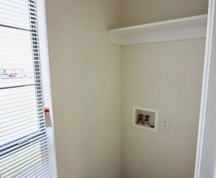 114 Collett Ct — Photo 7