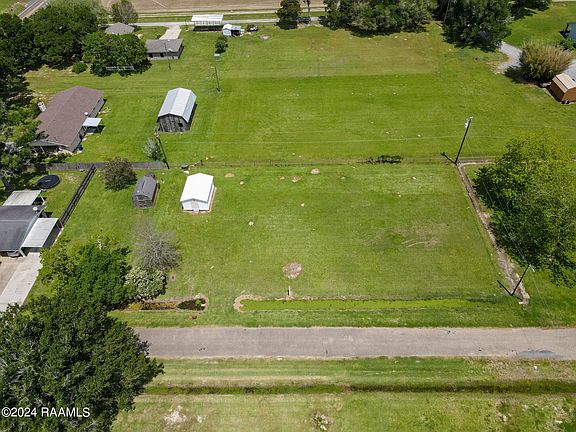 3rd image of 127 Markland Ln