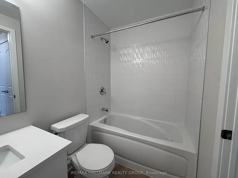 2370 Tenth Line Rd #302 — Photo 15