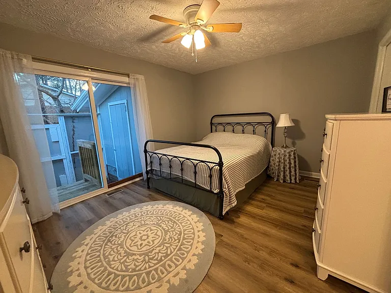 2012 Lakemeadow Dr — Photo 43