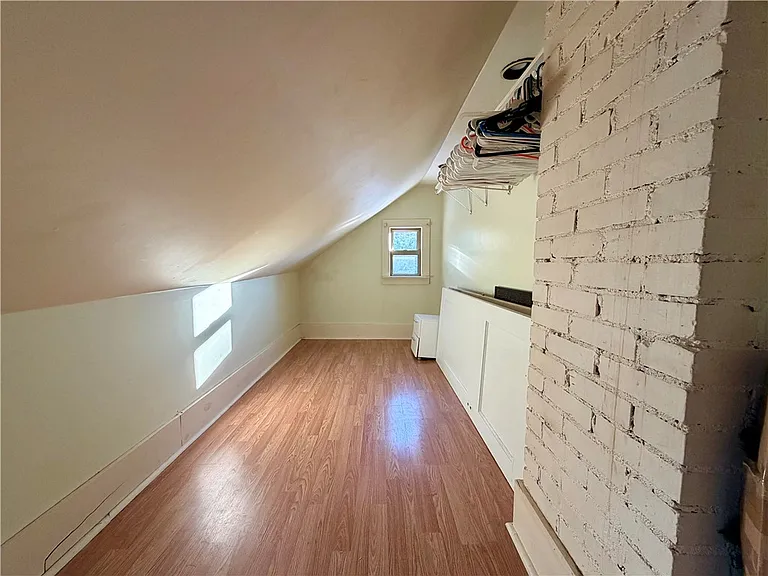 814 Southport St — Photo 7