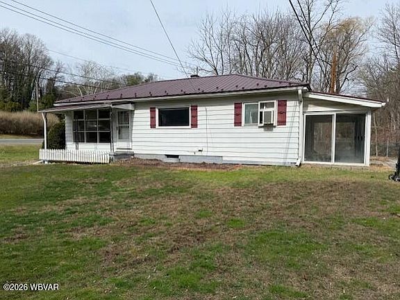 4th image of 372 Daughertys Run Rd