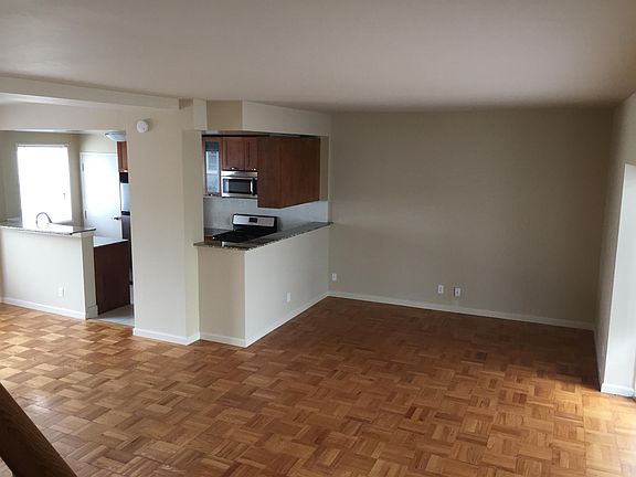 3rd image of 578 Arballo Dr
