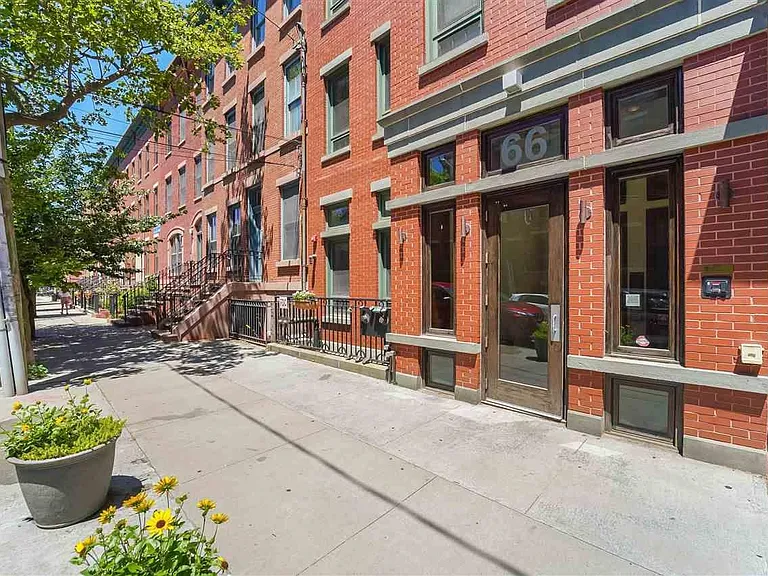 66 Morris St #201 — Photo 11