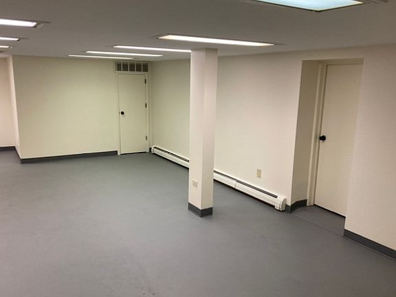 5th image of 755 Broadway Ave #D