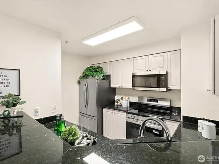 18501 SE Newport Way #H237 — Photo 10
