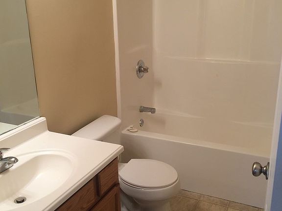 5th image of 250 Willow Creek Dr APT 7