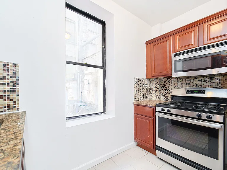 1590 Amsterdam Ave #2 — Photo 4
