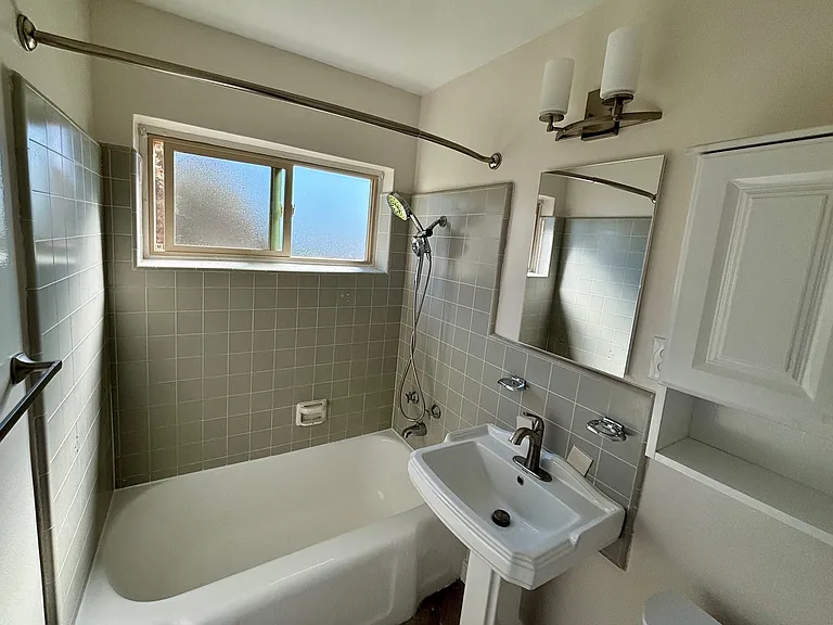 575 Carla Way — Photo 12
